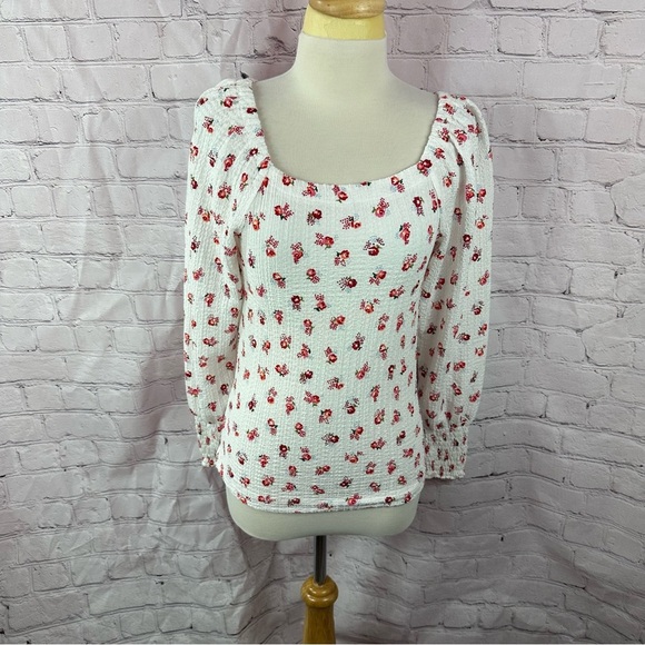 LOFT White with small Red Floral Blouse sz XS soft romantic, prairie chic - Picture 1 of 10